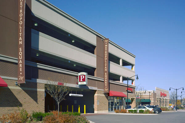 Retail Construction Services Chicago - Metropolitan Square exterior parking structure