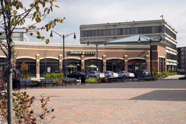 Retail Construction Services Chicago - Metropolitan Square Panera Restaurant and promenade parking