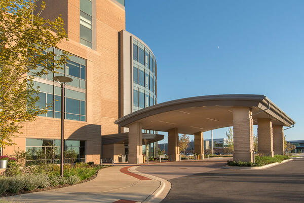 Chicago Medical Construction Company - Northwestern Huntley exterior front entrance