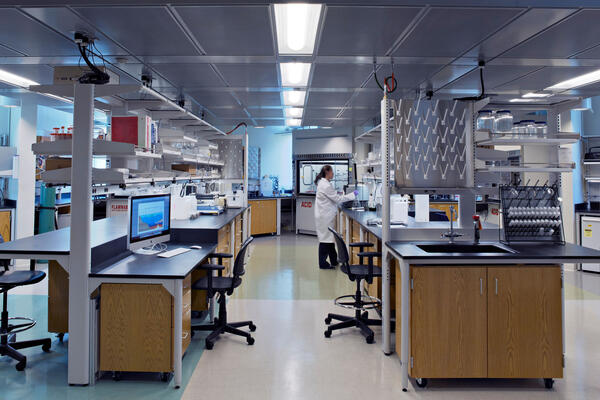 Science Lab Construction Companies - Northwestern Eps Labs workspace with computer stations and testing equipment