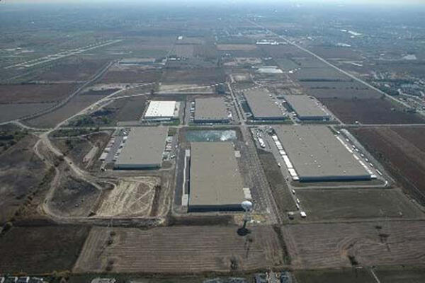 Industrial Construction Company - Pinnacle III Geodis aerial expansive view