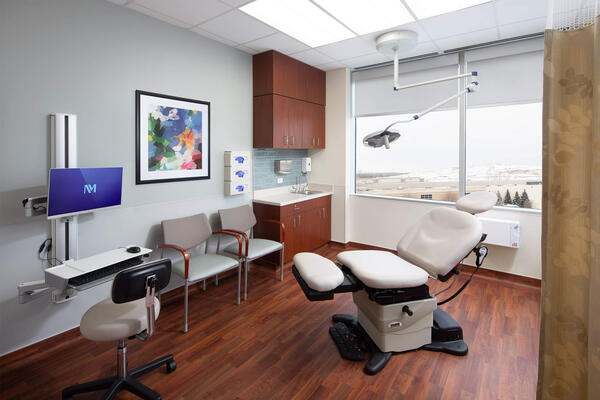 Chicago Healthcare Construction - Northwestern Glenview patient room