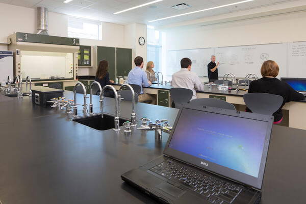 Campus Construction - Roosevelt University Renovation science lab