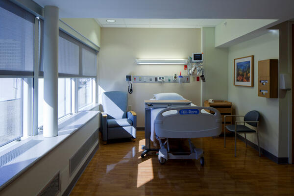 Chicago Hospital Construction Company - Northshore Skokie patient room