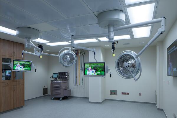 Hospital Construction - Amita St. Alexius Orthopedic Center medical equipment room