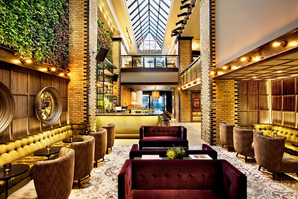 Luxury Hotel Construction | Thomspon Hotel Chicago lounge seating