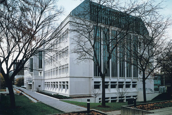 Science Research Lab Construction - University of Chicago exterior facade east view